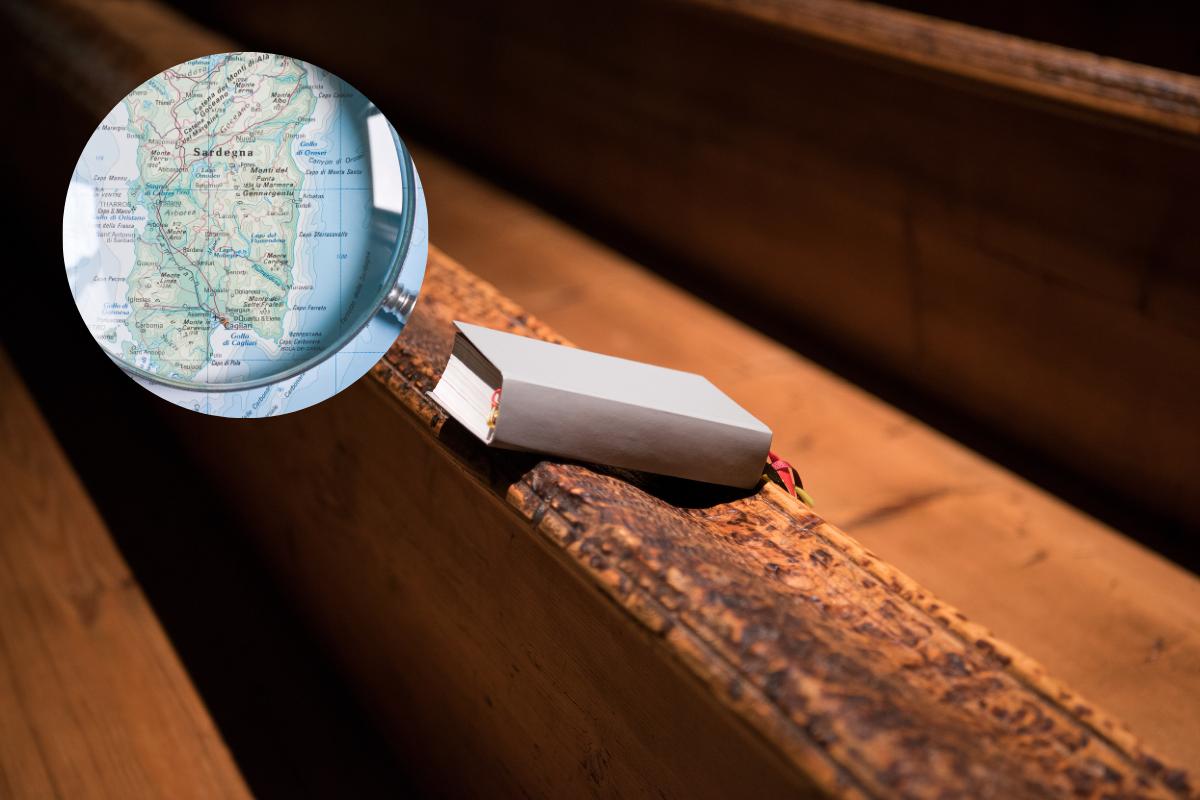 interno di una chiesa e mappa sardegna