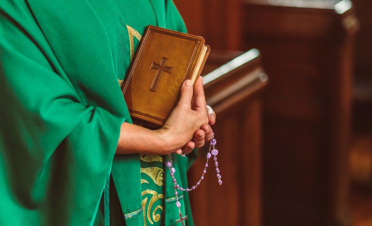 sacerdote