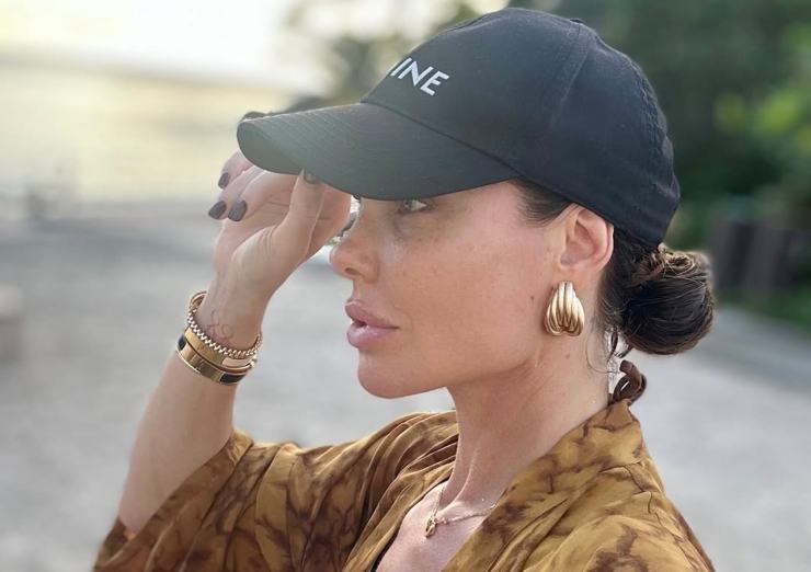 Ilary Blasi in vacanza