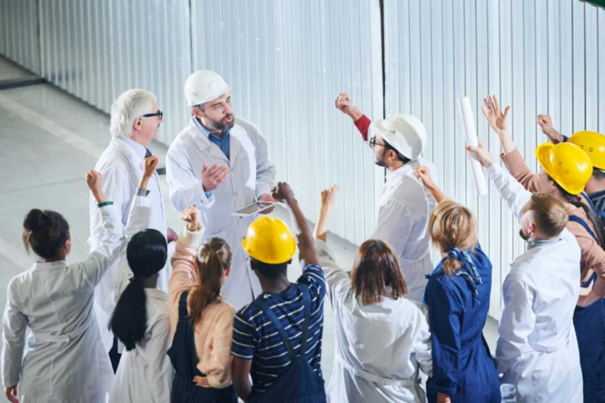 Lavoratori protesta