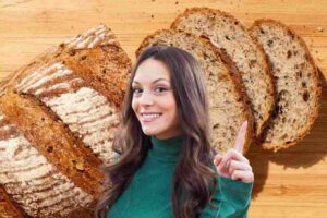 Donna e pane tagliato