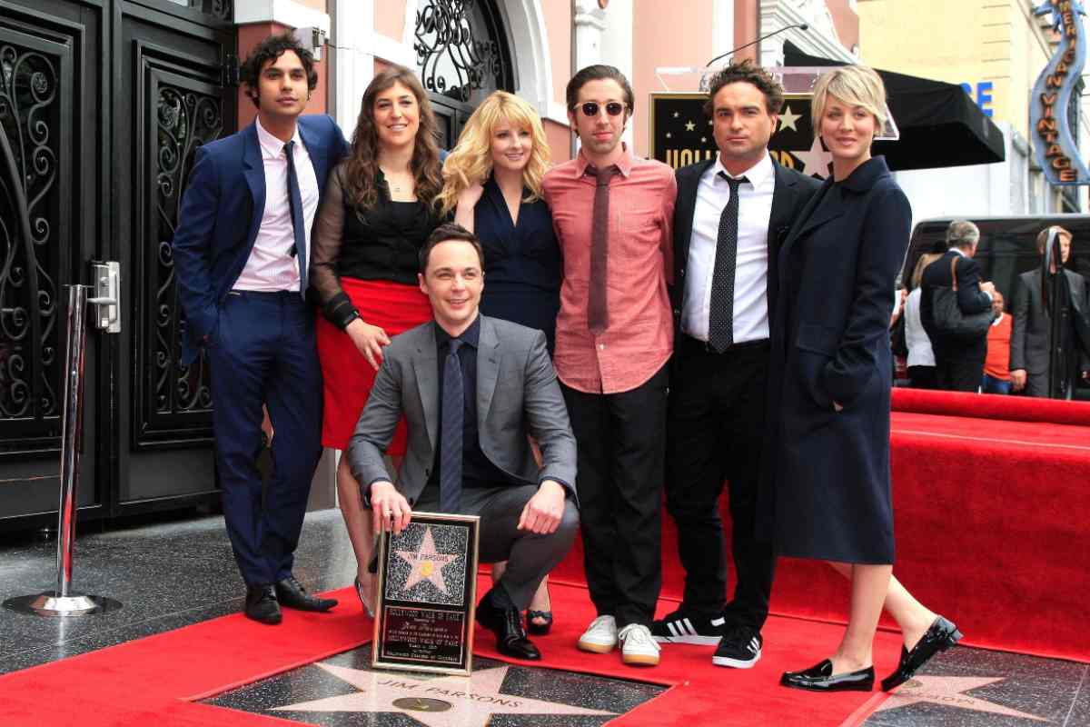 Cast di The Big Band Theory in posa