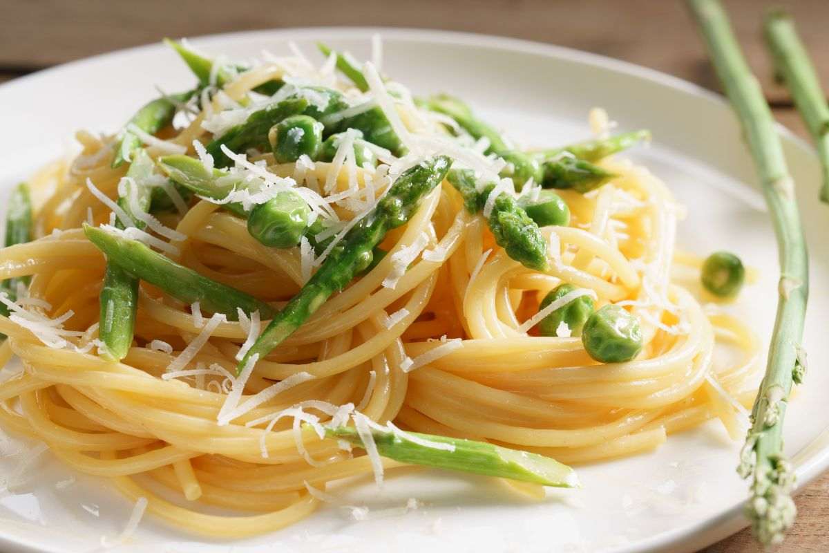 Spaghetti e asparagi