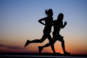 Coppia che corre