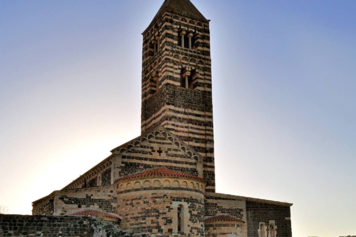 basilica di saccargia dall'esterno