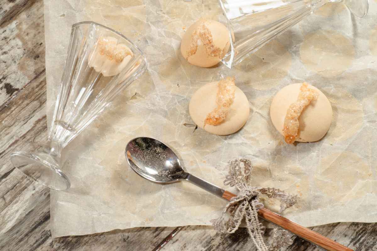 Carta da forno con dolcetti