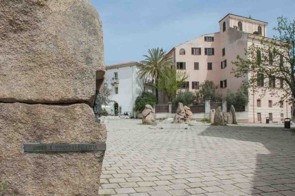 vista delle case e delle vie di Nuoro