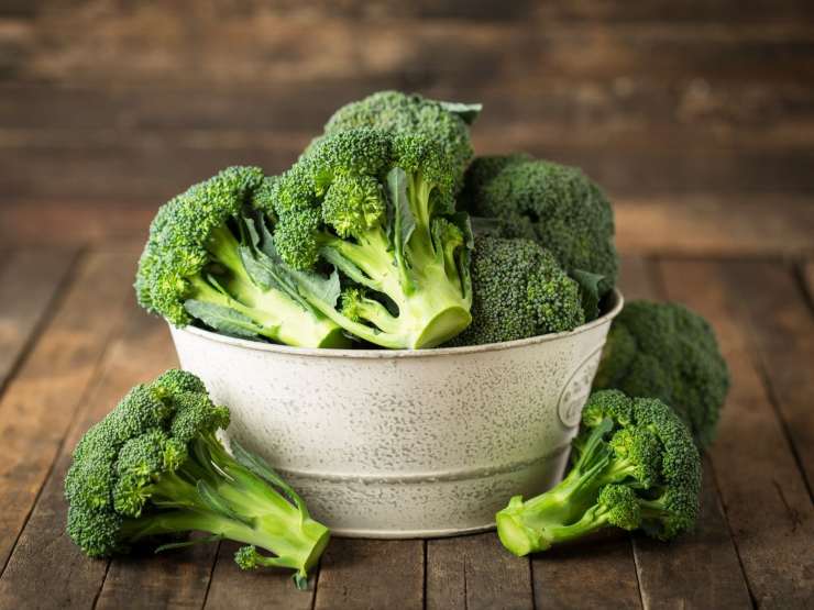 broccoli in ciotola