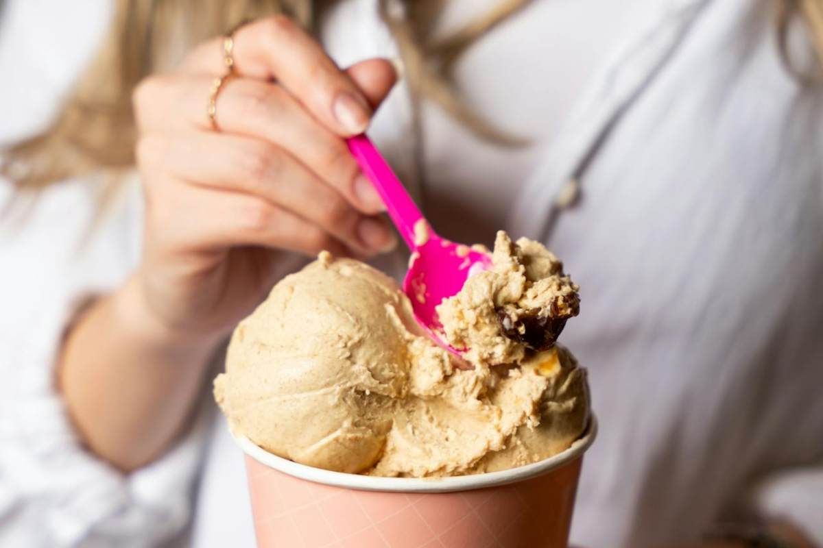 Coppetta con gelato artigianale