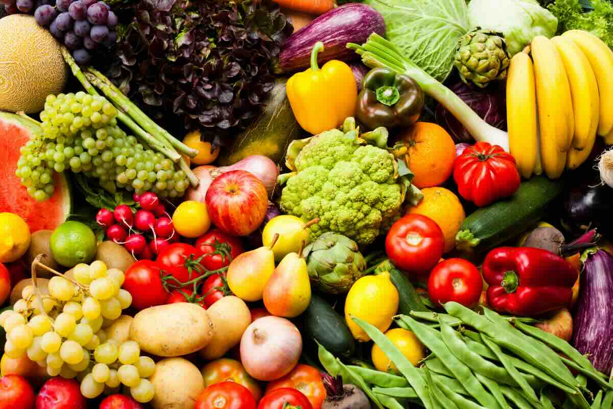 frutta e verdura varia e colorata