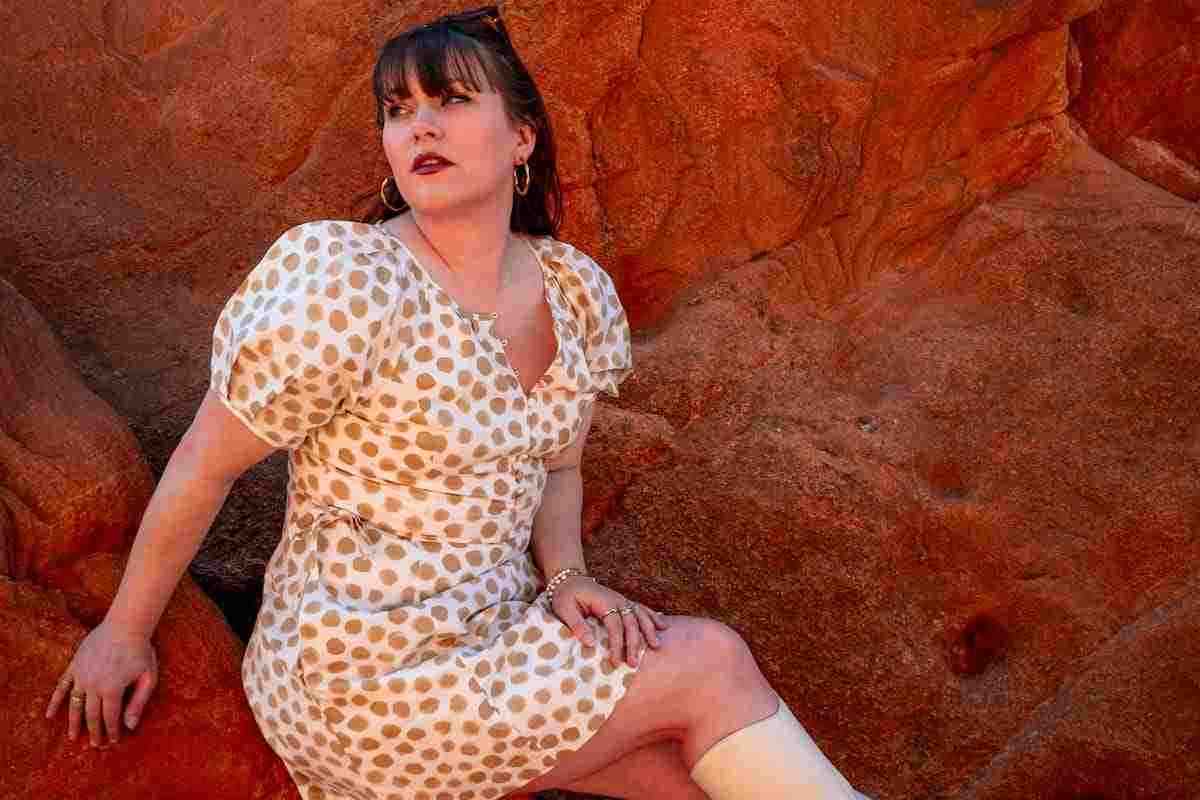 Donna con vestito