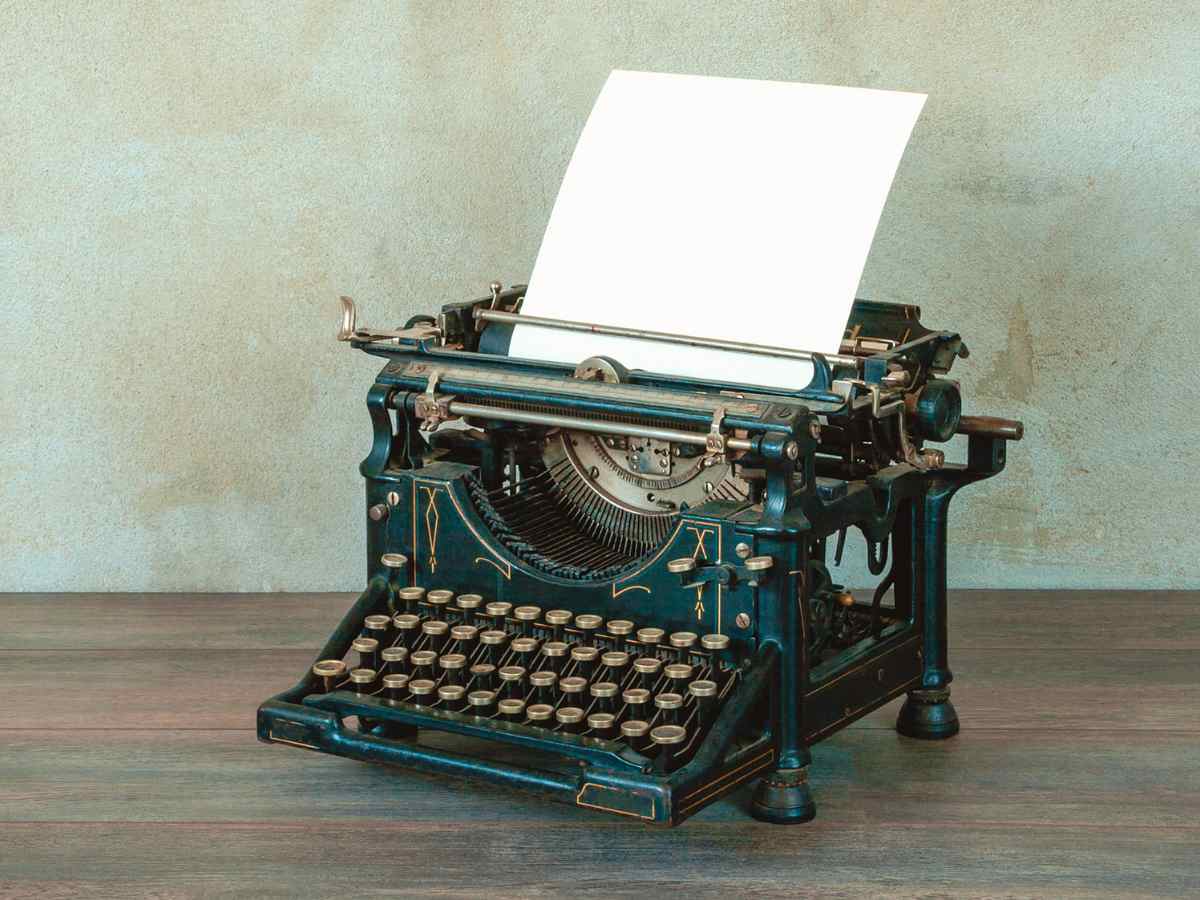 macchina da scrivere antica
