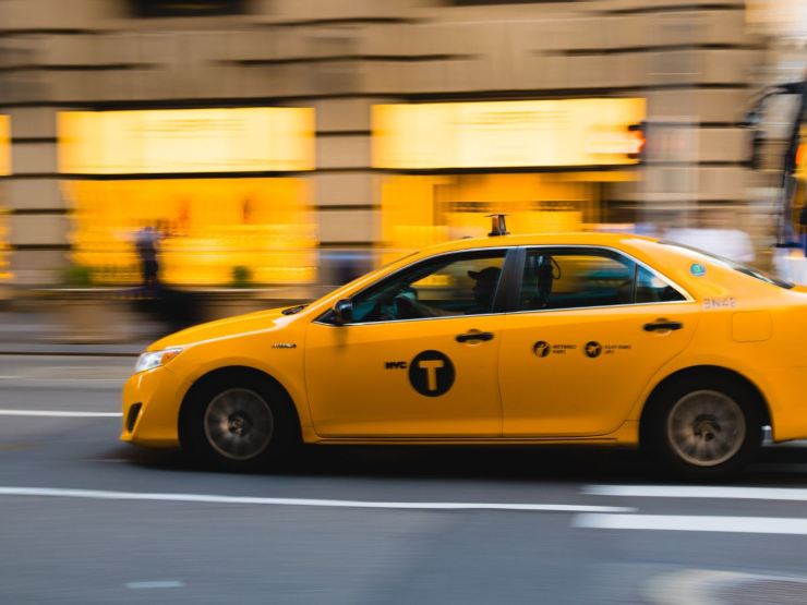 taxi in movimento