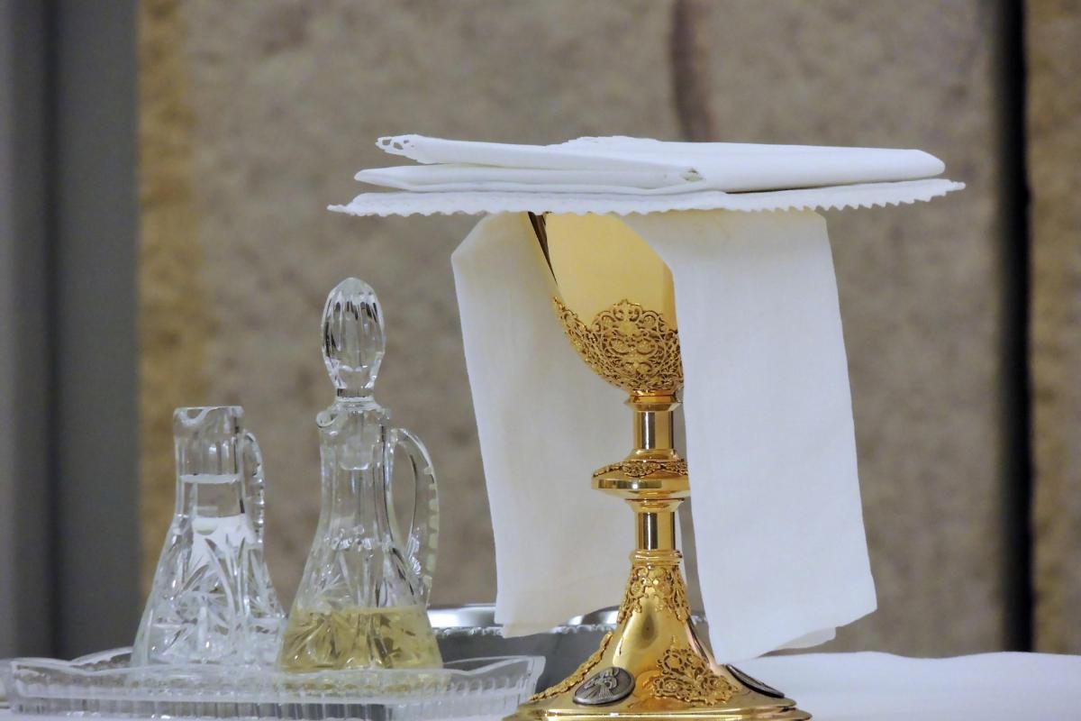oggetti sacri in chiesa