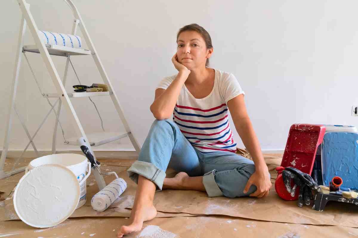 Donna fa lavori