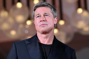 Primo piano di Brad Pitt al Festival del Cinema di Venezia