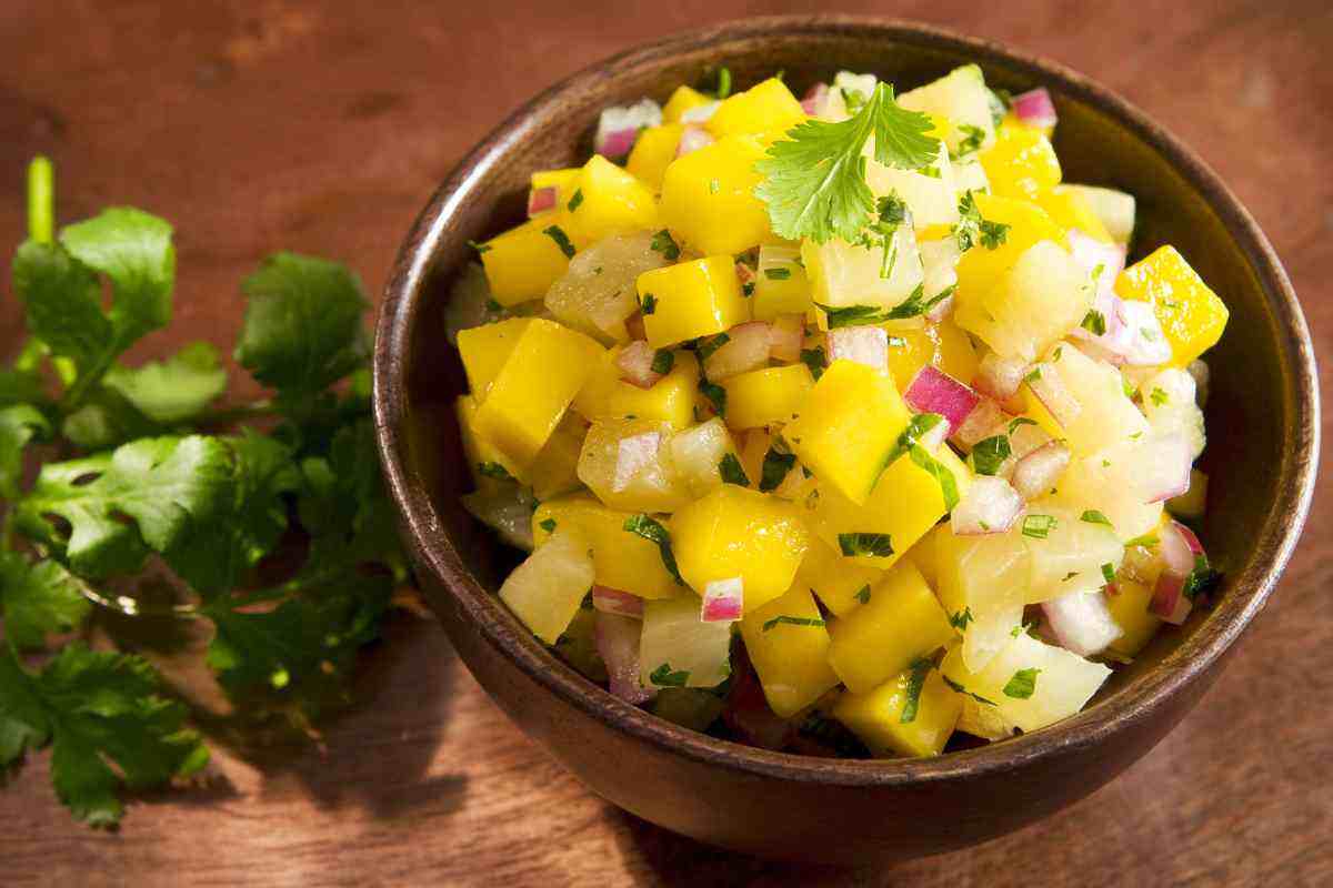 Macedonia di ananas e mango