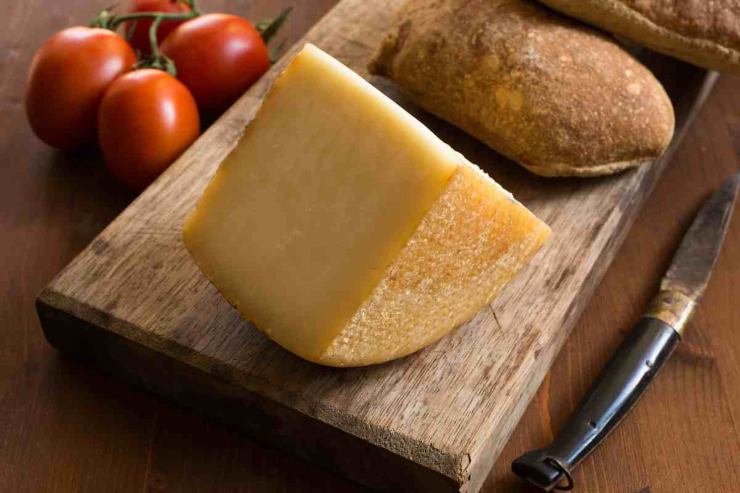 Pecorino sardo