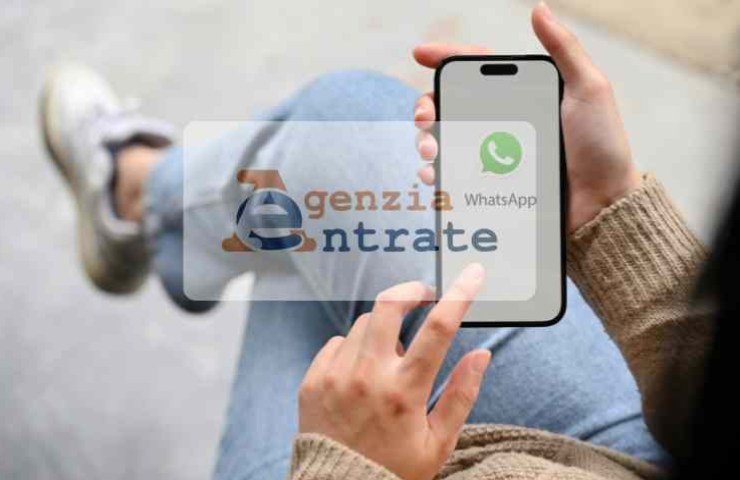 Logo Agenzia delle entrate e persona con WhatsApp sul cellulare