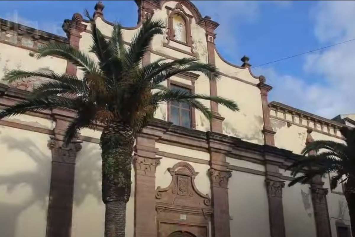 facciata esterna chiesa del carmine