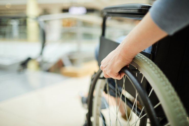 disabile in carrozzella