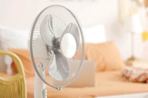 Ventilatore bianco spento