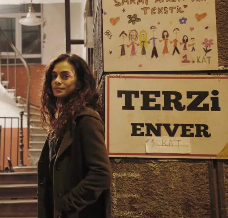 Bahar per strada