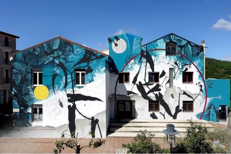 casa con murales 