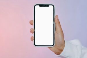 Smartphone bloccato con schermata bianca