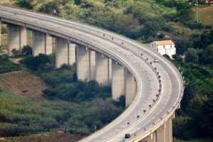 autostrada vista dall'alto