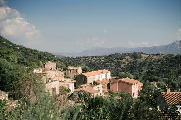 Lollove, Sardegna